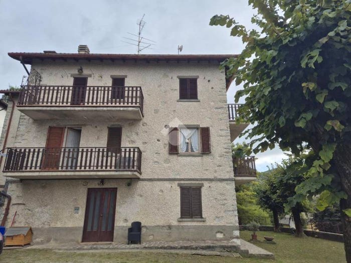 Appartamento trilocale in vendita in Via ca' paterna, Monte Di Nese, Alzano Lombardo