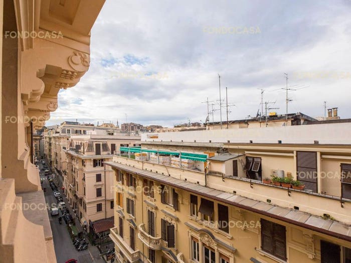 Appartamento con 6 locali in vendita in Via Settembre, San Vincenzo, Genova