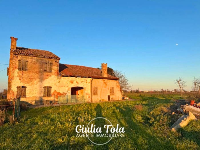 Casa con 6 locali in vendita in VIA FERMI, Camponogara