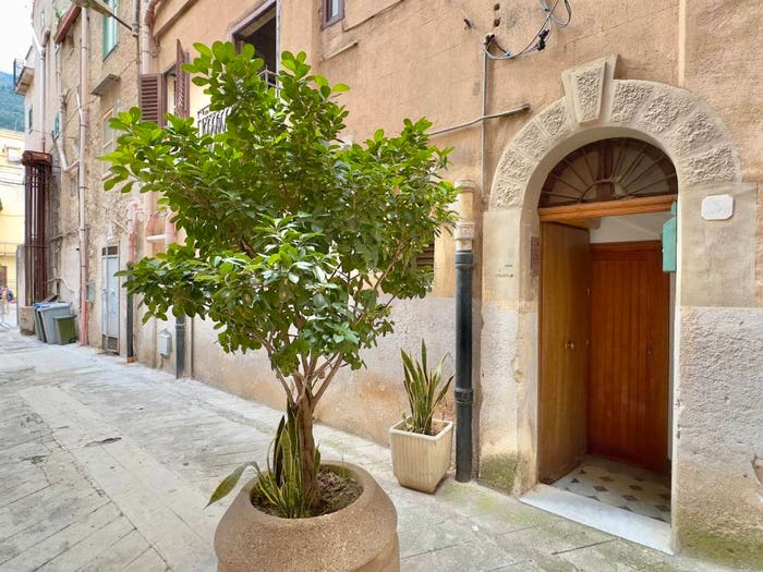 Appartamento trilocale in vendita in Via Silvio Bocconi, Centro, Altofonte