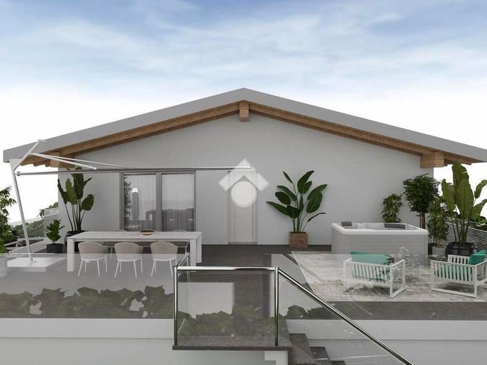 Appartamento quadrilocale in vendita in Via Luigi Pirandello, Cermenate