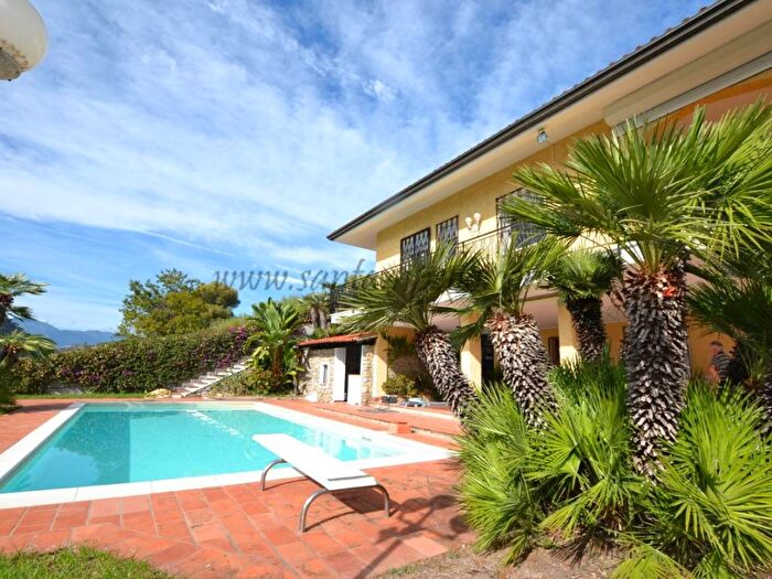 Casa con 6 locali in vendita in Via Bellavista, Centro, Vallecrosia