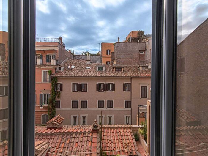 Appartamento con 6 locali in vendita in Via del Corso, Spagna, Roma