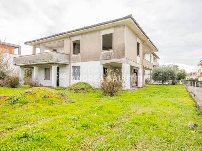 Casa con 6 locali in vendita in Via delle Case Bianche, Chiesino Allori, Calcinaia