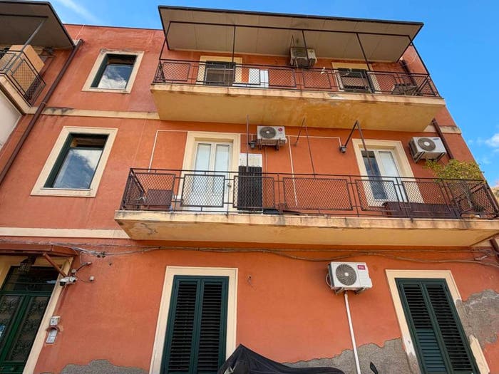 Appartamento trilocale in vendita in Via del Santo, Quartiere Lombardo, Messina