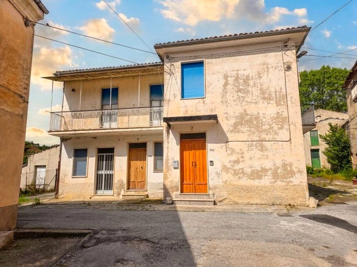Casa con 6 locali in vendita in Località Pirrocco, Bojano