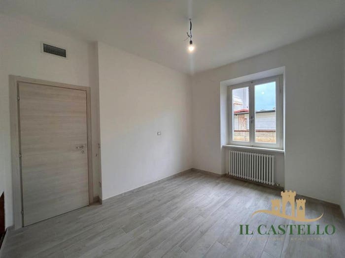 Appartamento trilocale in vendita in Via Nazionale, Pozzuolo, Castiglione del Lago