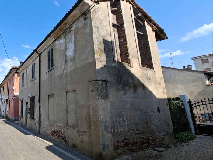 Casa quadrilocale in vendita in Via delle Mura, Centro, Garlasco