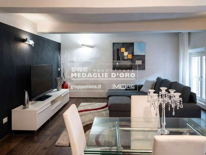 Appartamento bilocale in vendita in adze via Emilia Centro, Centro Storico, Modena