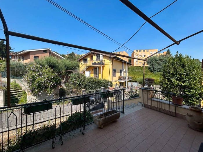 Appartamento trilocale in vendita in Via Vecchia di Marino, Squarciarelli Casalaccio Pratone, Grottaferrata