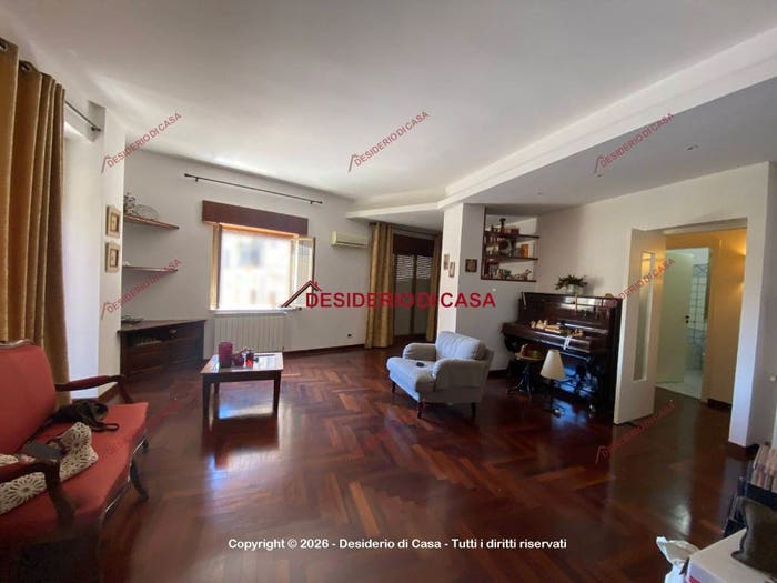 Appartamento trilocale in vendita in Via Ettore Scimemi, Centro, Salemi