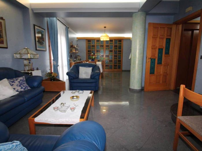 Casa con 6 locali in vendita in VIA DUCA DEGLI ABRUZZI, Centro, Carlentini