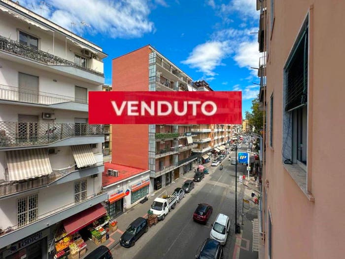 Appartamento bilocale in vendita in Via cincinnato, Fuorigrotta, Napoli