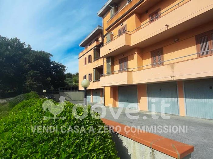 Appartamento trilocale in vendita in Via Vesuvio, Centro, Chianciano Terme