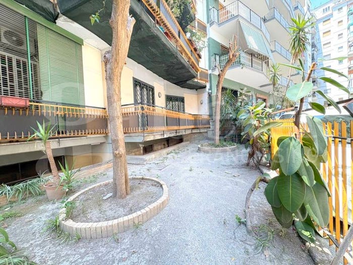 Appartamento trilocale in vendita in prolungamento carlo de marco, San Carlo All'Arena, Napoli