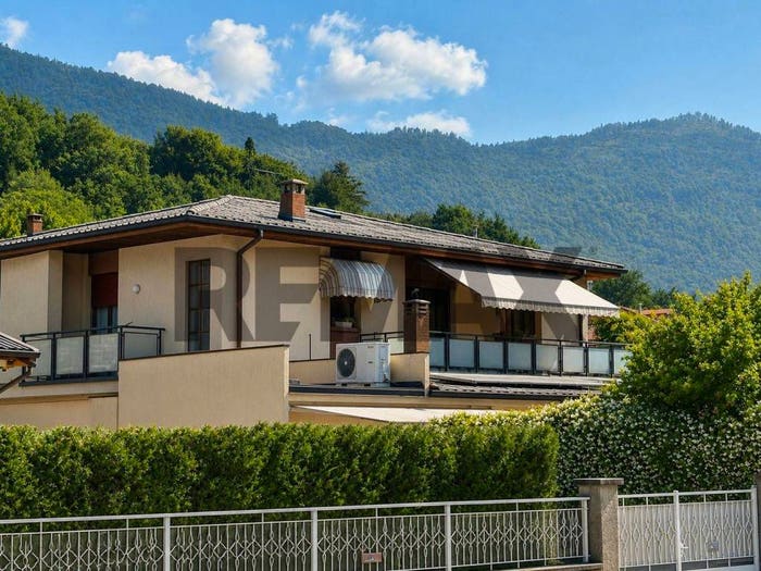 Appartamento quadrilocale in vendita in Centro, Mergozzo
