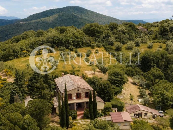 Casa con 6 locali in vendita in Via Madonna delle Grazie, Centro, Panicale