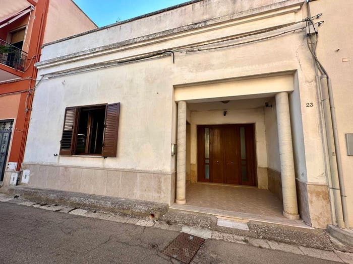 Casa con 6 locali in vendita in Via Nazario Sauro, Centro, San Donato di Lecce
