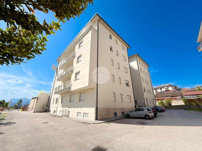 Appartamento con 5 locali in vendita in Via del Beato Cesidio, Santa Barbara San Sisto, L'Aquila