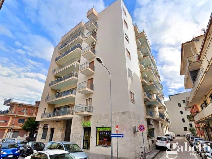 Appartamento con 6 locali in vendita in VIA GIUSEPPE VERDI, Piazza Primavera Passariello, Pomigliano d'Arco