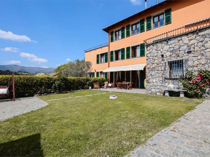 Casa con 6 locali in vendita in Via Madonna delle Vigne, Pontedecimo, Genova
