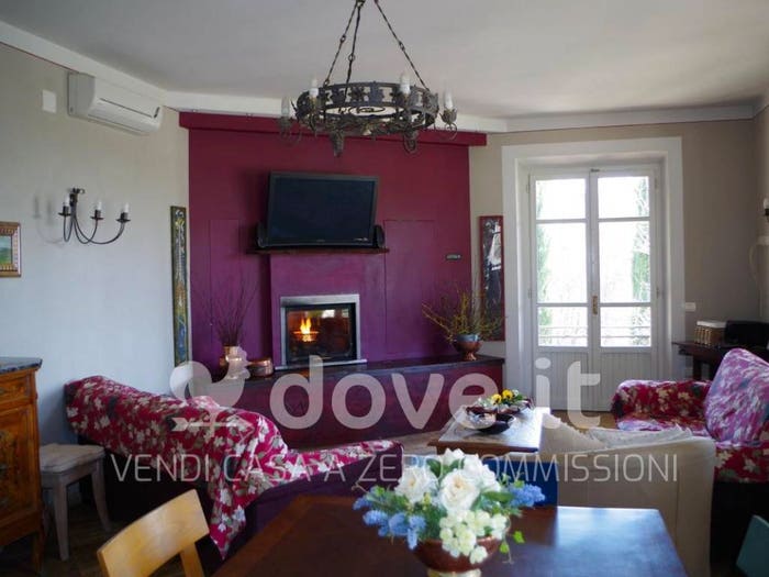 Casa con 6 locali in vendita in sP, Montepulciano