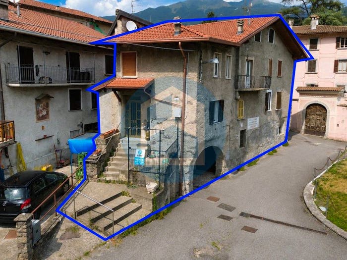 Casa con 6 locali in vendita in Via Gianfranco Camadini, Centro, Sellero