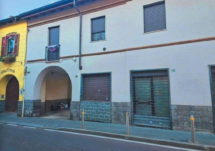 Appartamento trilocale in vendita in Via Monsignor Paleari, Pogliano Milanese