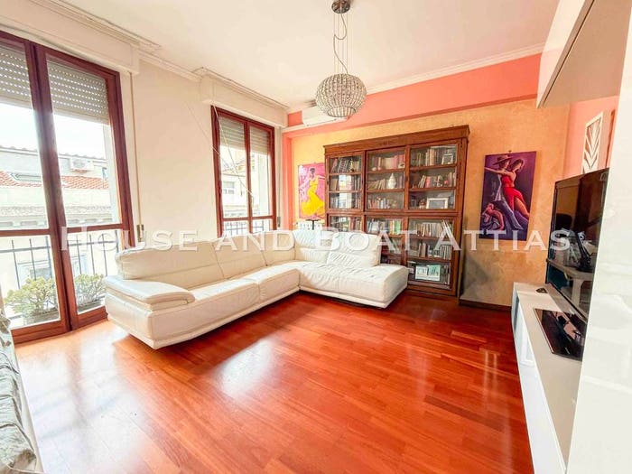 Appartamento con 5 locali in vendita in Cavour San Carlo, Livorno