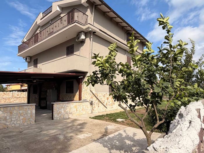 Casa con 6 locali in vendita in Via Imele, Fossignano, Aprilia