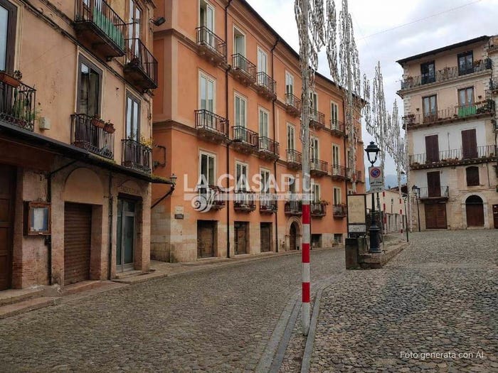 Appartamento con 6 locali in vendita in Centro Storico, Cosenza