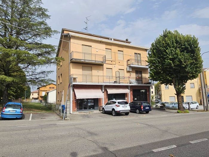 Appartamento trilocale in vendita in Via Giuseppe Garibaldi, Felegara, Medesano