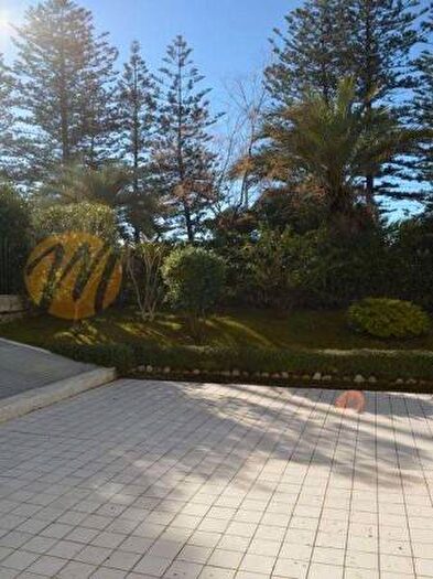 Appartamento trilocale in vendita in Via Vittorio Emanuele II, Centro, Bordighera