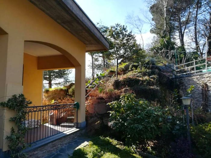 Casa con 6 locali in vendita in San Salvatore, Cuasso al Monte