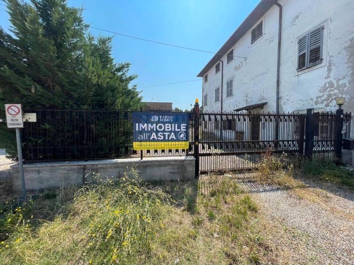Casa con 6 locali in vendita in Strada Della Genovesa, Sacra Famiglia Castel D'Azzano, Verona