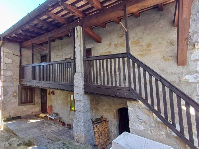 Casa con 6 locali in vendita in Strada Comunale Masseris, Savogna