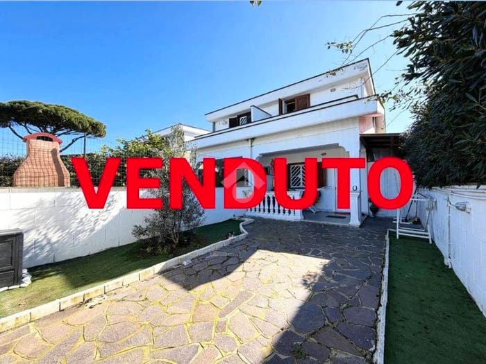 Casa quadrilocale in vendita in Viale Nuova California, Tor San Lorenzo Nuova California, Ardea