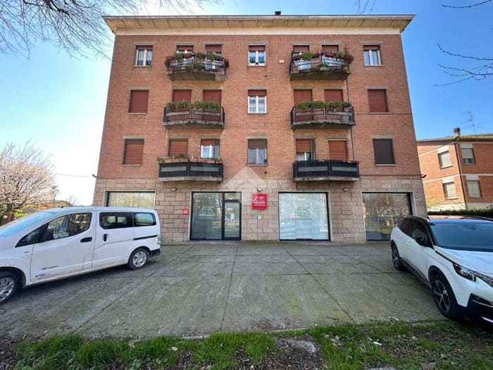 Appartamento quadrilocale in vendita in Viale Dante Alighieri, Centro, Castelnovo di Sotto