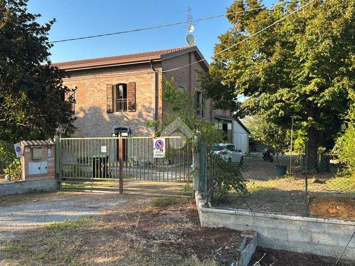Casa con 5 locali in vendita in Via Sant'Antonio, Masi San Giacomo, Masi Torello