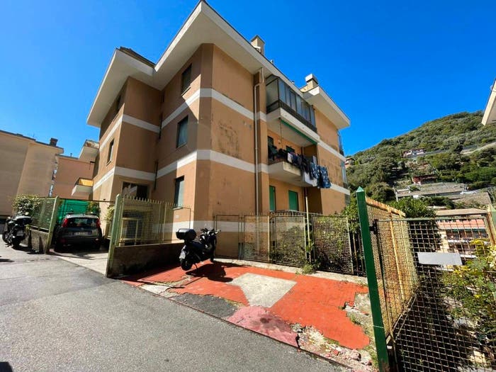 Appartamento trilocale in vendita in Via al Poligono di Quezzi, Quezzi, Genova