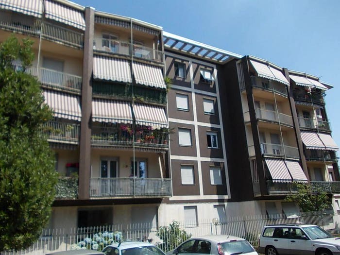 Appartamento trilocale in vendita in Via Torino, Arnate, Gallarate
