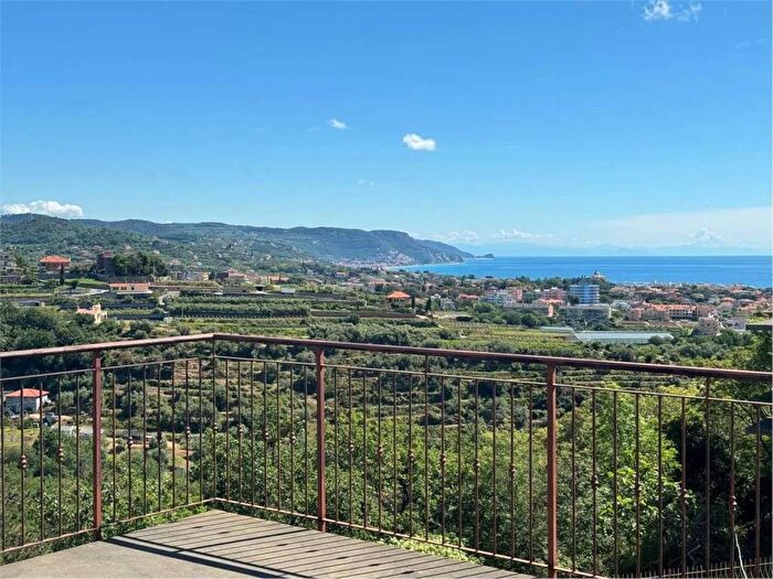 Appartamento bilocale in vendita in Via Per Pineland SNC, Borghetto Santo Spirito