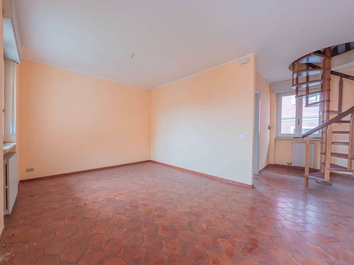 Appartamento trilocale in vendita in Piazza Medici del Vascello, Centro, Castello di Annone