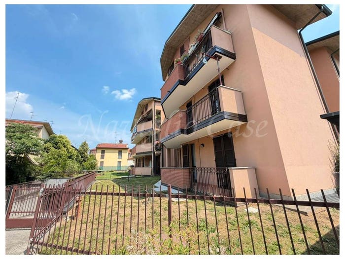 Appartamento quadrilocale in vendita in Via Ruggero da Pessano, Centro, Pessano con Bornago