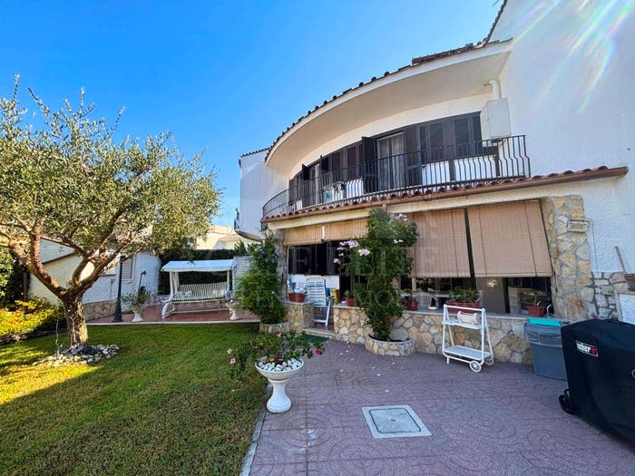 Casa quadrilocale in vendita in Viale Enea, Torre Marina Lido di Tirrenella, Ardea