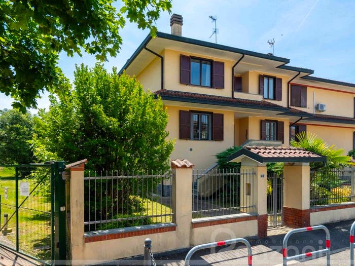 Casa quadrilocale in vendita in Via Antonio Vivaldi, Centro, Cisliano