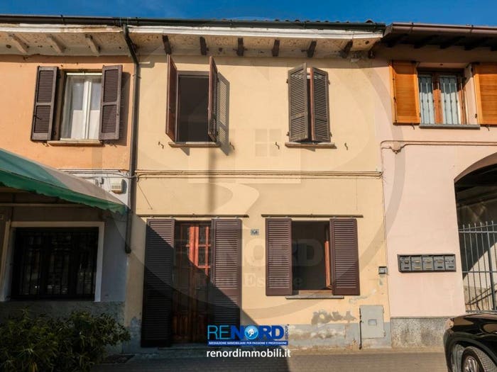 Casa trilocale in vendita in via Vittorio Veneto, Santa Cristina, Santa Cristina e Bissone
