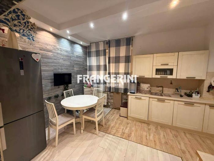 Appartamento quadrilocale in vendita in Via Costanza, Salviano, Livorno