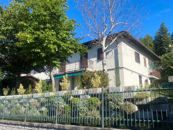Appartamento trilocale in vendita in località caslè, Alta Valle Intelvi