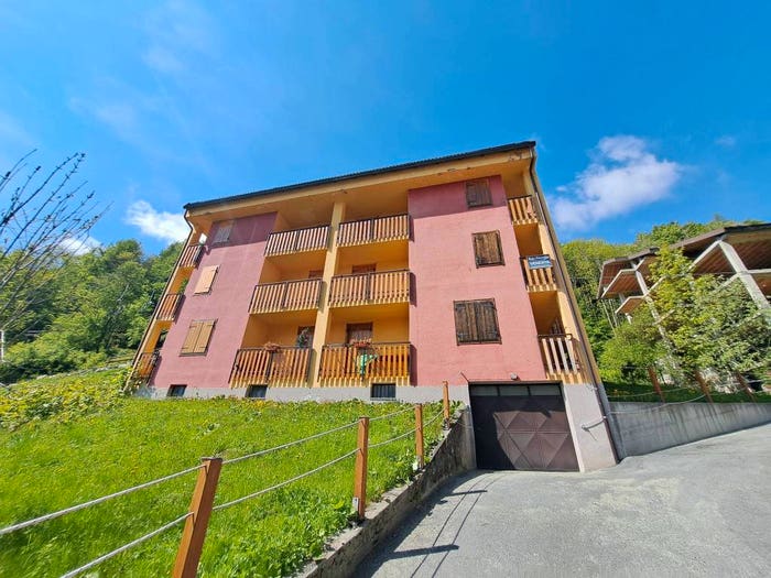 Appartamento quadrilocale in vendita in Via Ruata, Villa, Crissolo